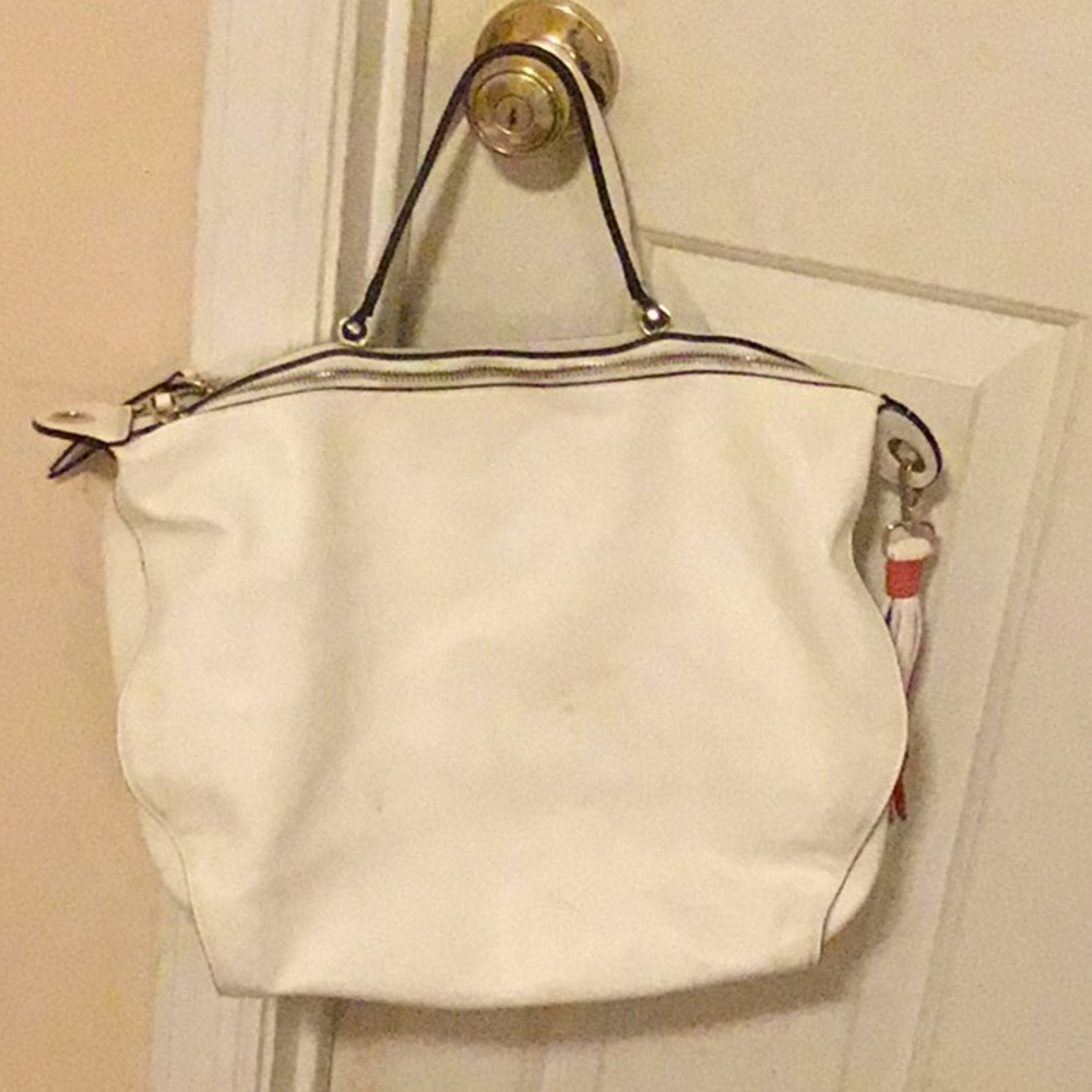 Hand bag - Picture 2 of 3